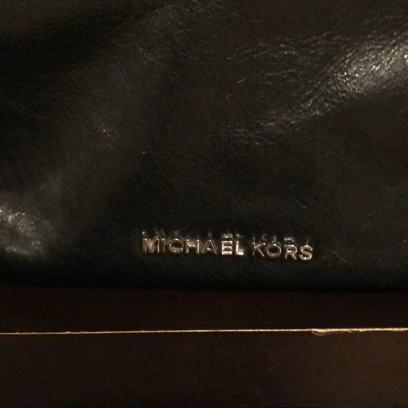 Michael Kors Devon Large Shoulder pebble Leather Tote - Picture 2 of 10